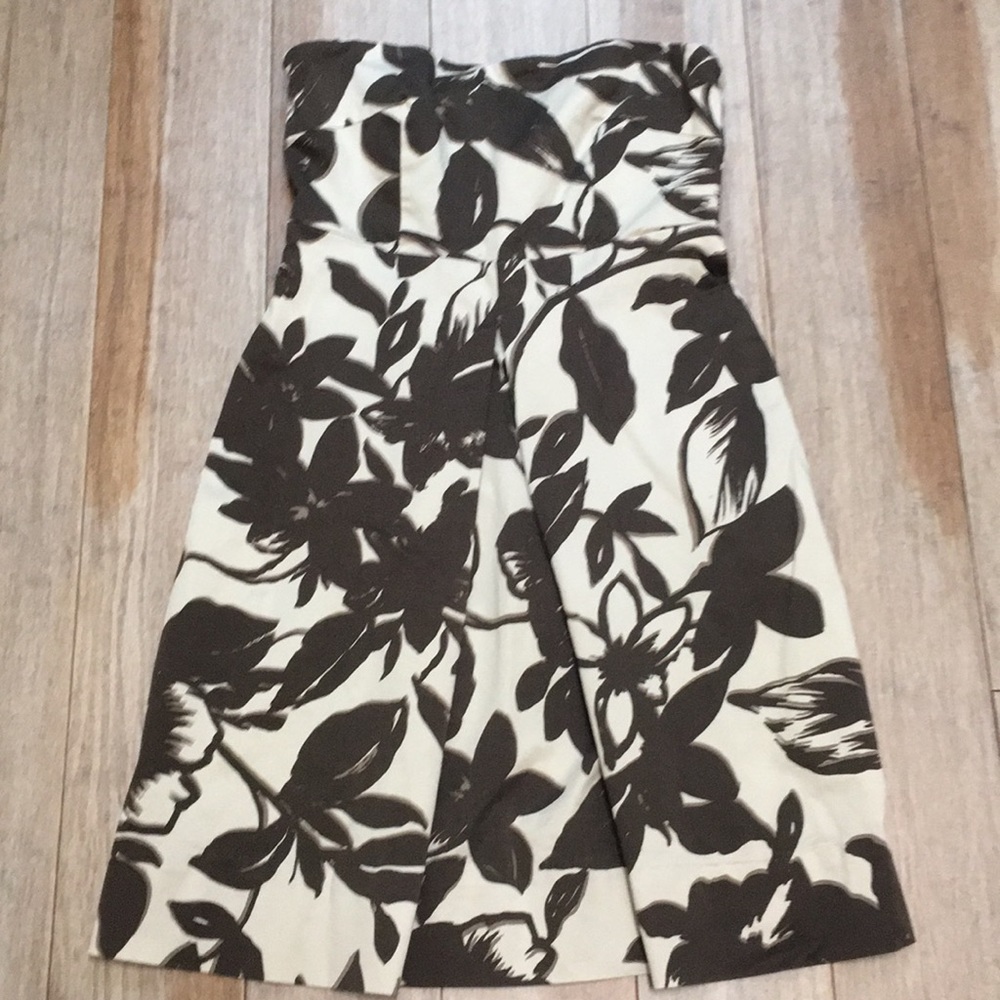 New York & Co strapless dress